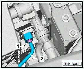 Volkswagen ID.4. Disconnecting and connecting refrigerant lines on gas cooler