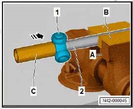 Volkswagen ID.4. Removing and installing inner triple roller joint, drive shaft removed
